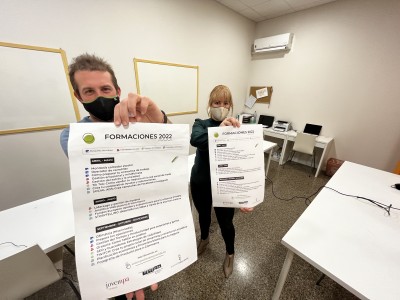 Petrer se alía con las academias locales para su nueva oferta formativa con 300 plazas y 20 cursos hasta final de año.